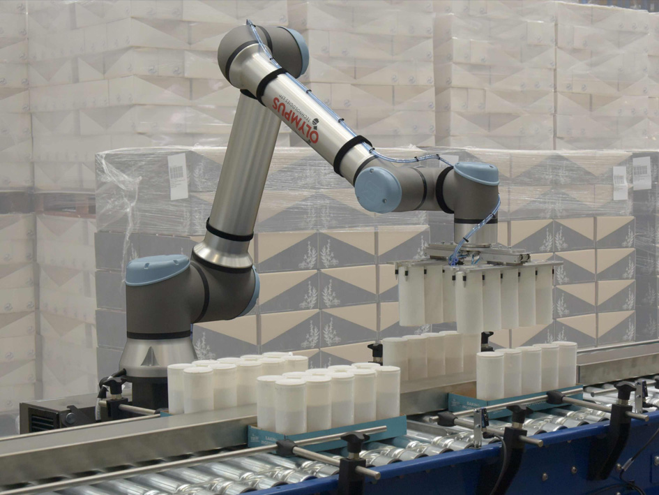 Universal Robot bespoke collation gripper designed by Olympus Technologies