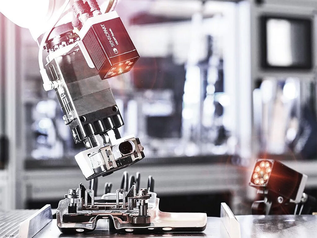 What is Cobotics and How is it Different from Robotics? A Clear Guide